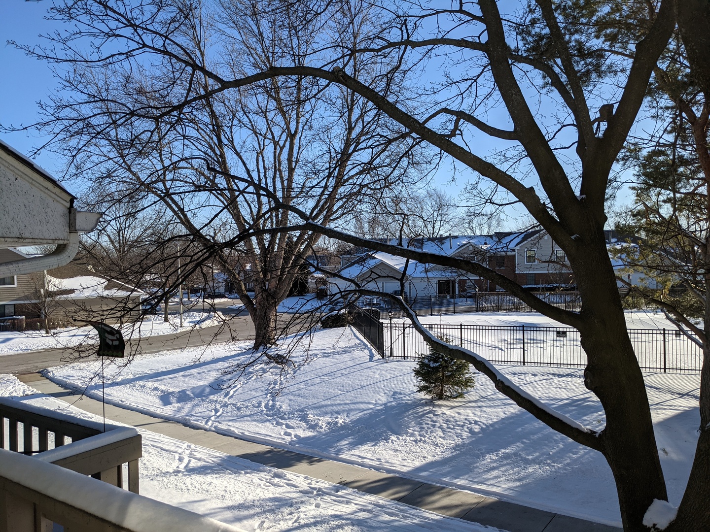 70 Margate Court, Unit C2 Schaumburg, IL 60193 - Photo 7 of 35 a view of outdoor space
