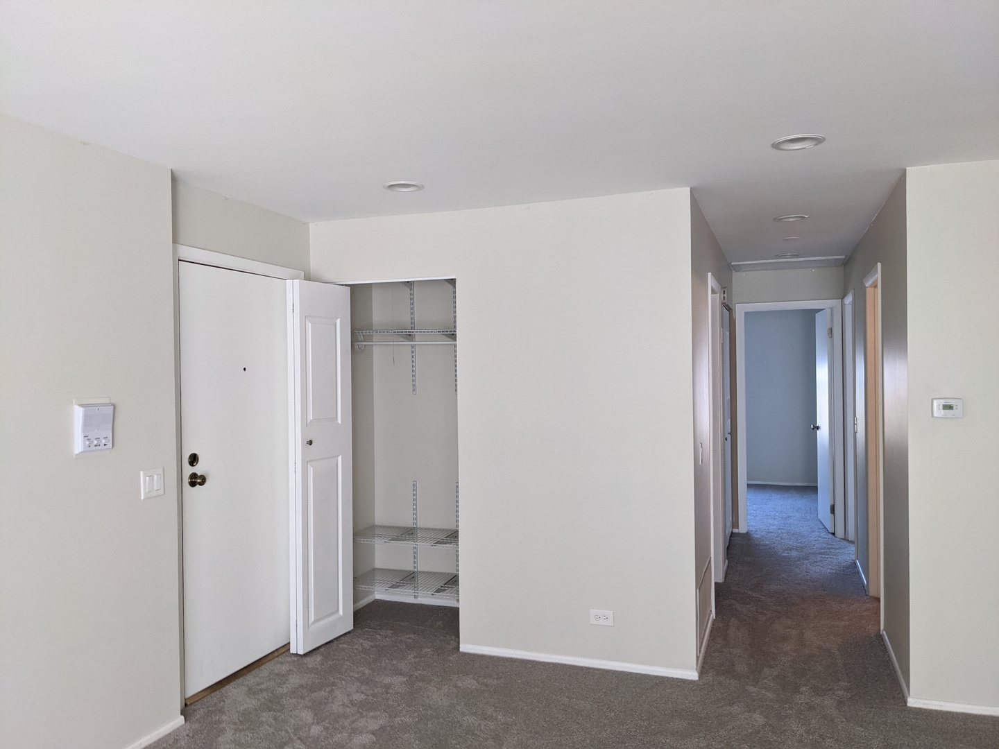 70 Margate Court, Unit C2 Schaumburg, IL 60193 - Photo 10 of 35 a view of a room with an empty space