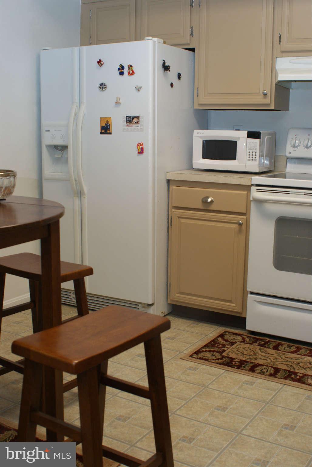 9216 Hickory Tree Court, Unit 6A Burke, VA 22015 - Photo 2 of 6 Kitchen