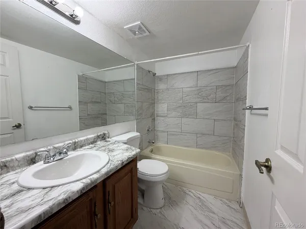 $1,795 | 12043 West Cross Drive, Unit 107, Littleton, CO 80127