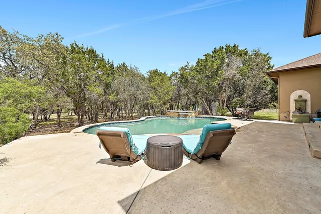 a view of outdoor space with garden view