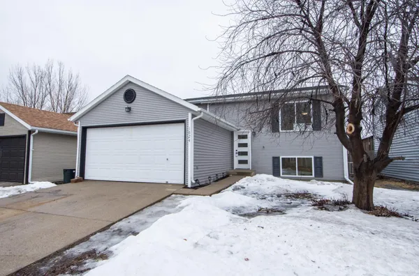 $290,000 | 1824 56th Avenue South, Fargo, ND 58104