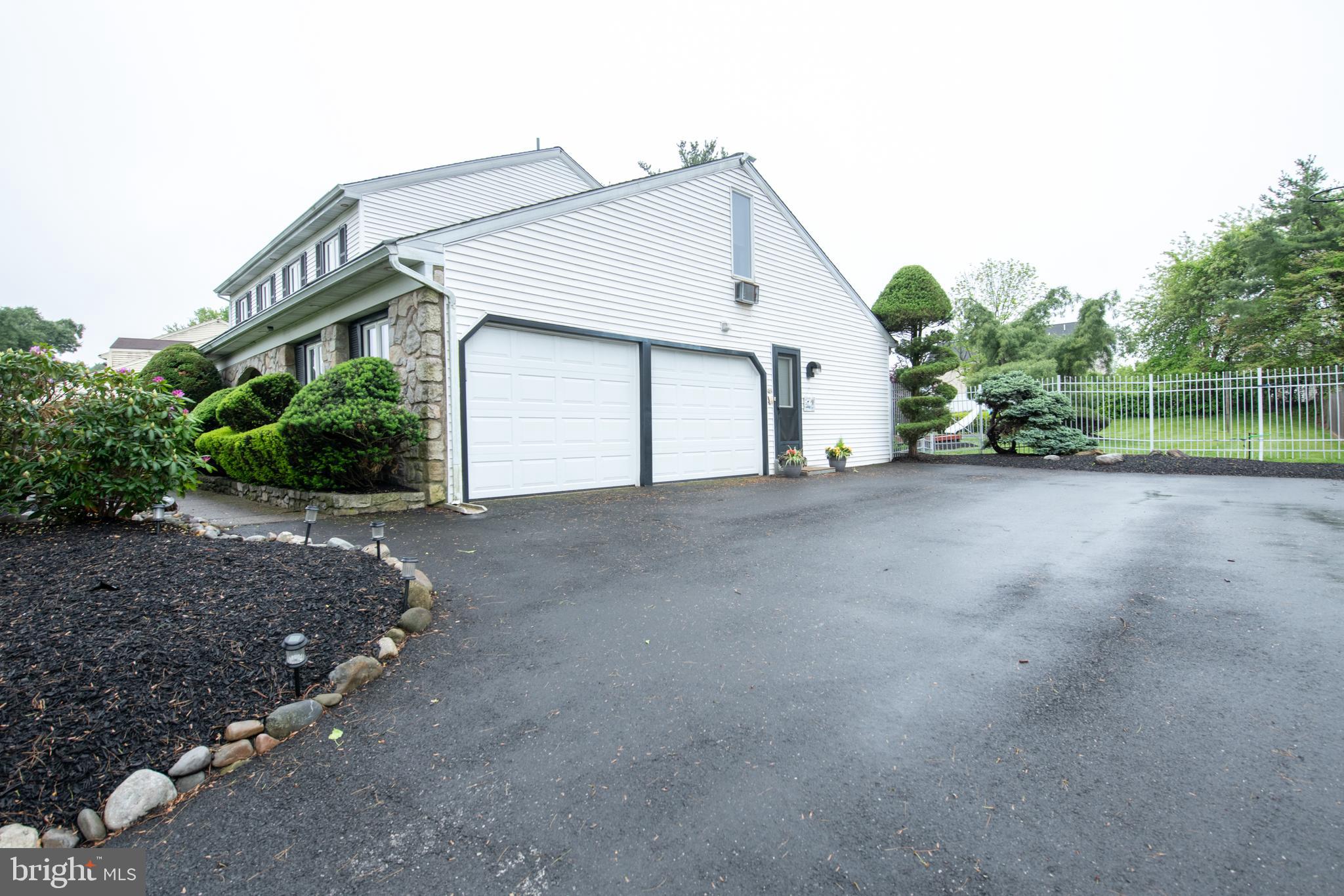 94 Spring Flower Court Huntingdon Valley, PA 19006 - Photo 46 of 46 Garage/Driveway