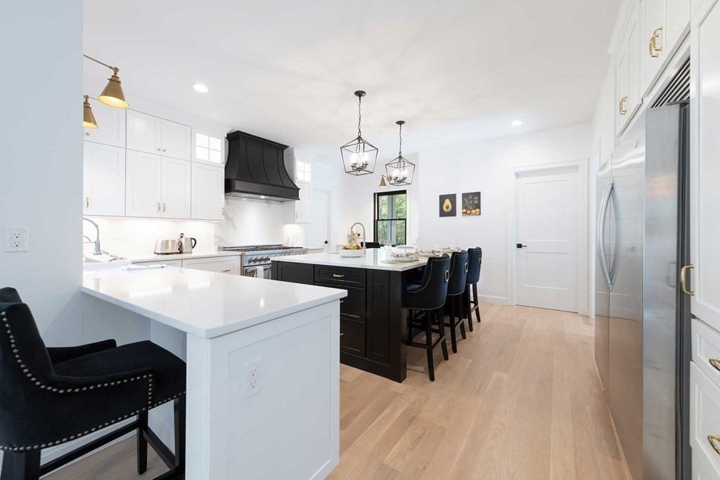 60 Old Road Weston, MA 02493 - Photo 16 of 42