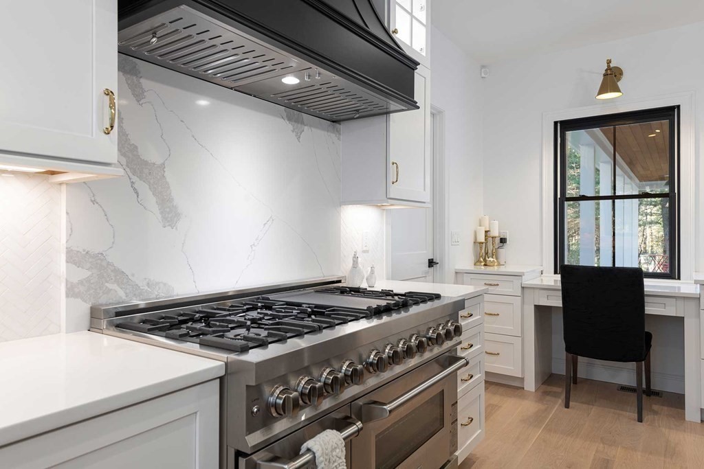 60 Old Road Weston, MA 02493 - Photo 18 of 42