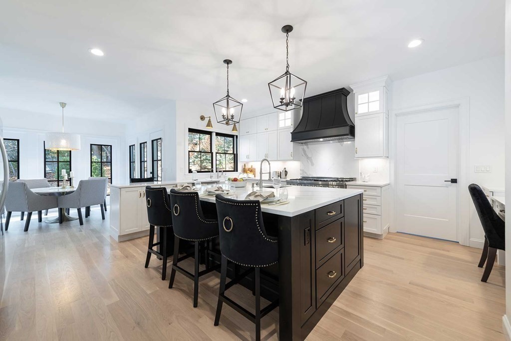 60 Old Road Weston, MA 02493 - Photo 19 of 42