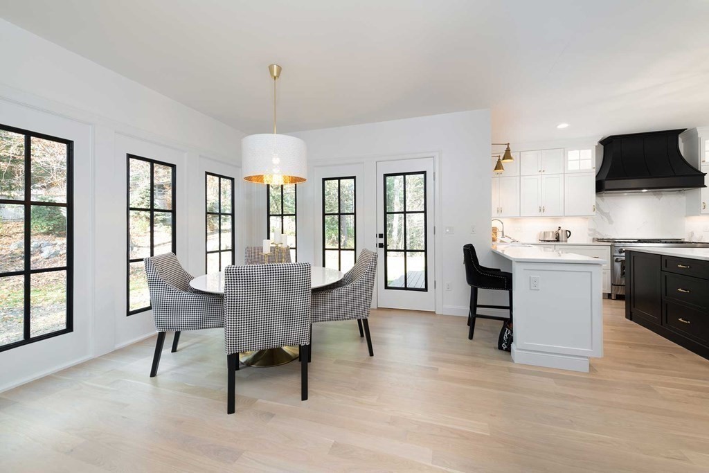 60 Old Road Weston, MA 02493 - Photo 20 of 42