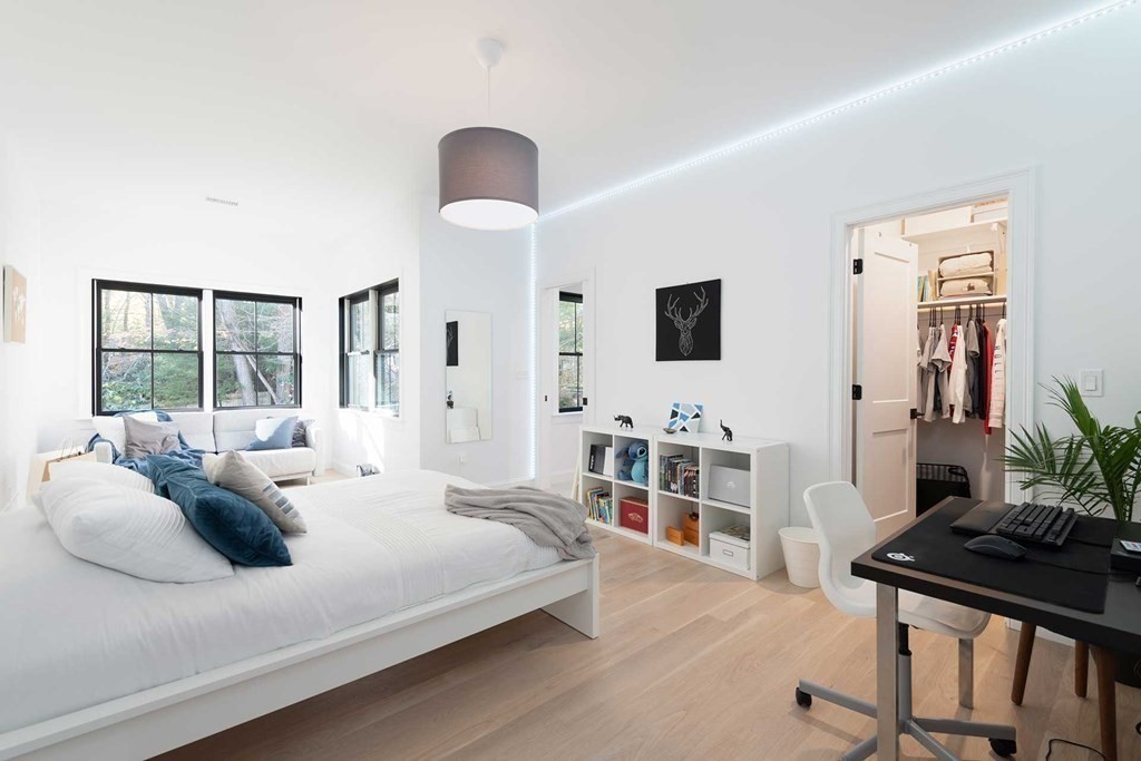 60 Old Road Weston, MA 02493 - Photo 28 of 42