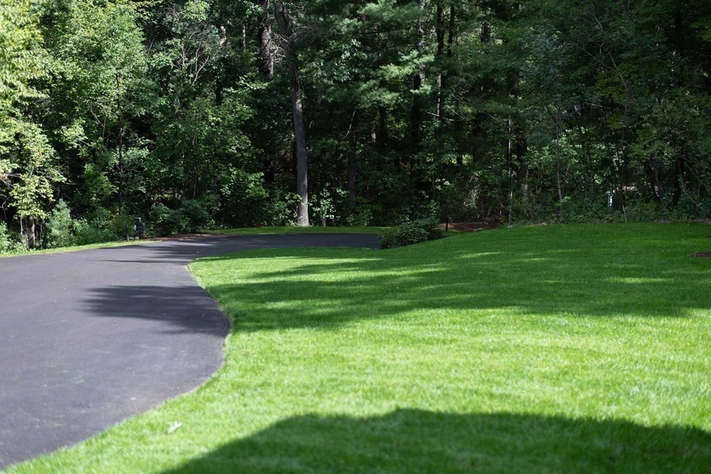 60 Old Road Weston, MA 02493 - Photo 37 of 42