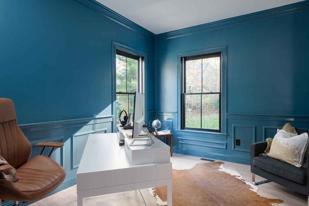 60 Old Road Weston, MA 02493 - Photo 7 of 42