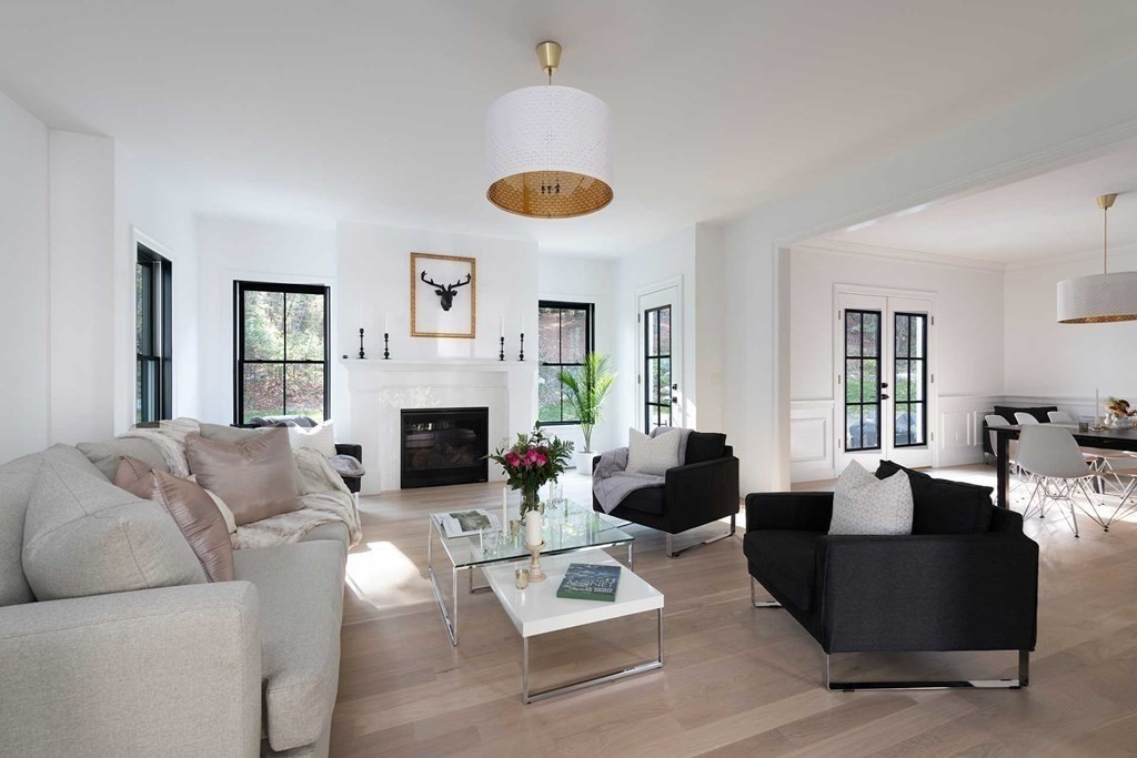 60 Old Road Weston, MA 02493 - Photo 10 of 42