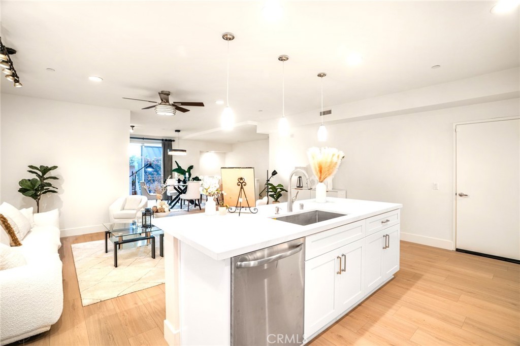 617 Rockefeller Irvine, CA 92612 - Photo 2 of 18