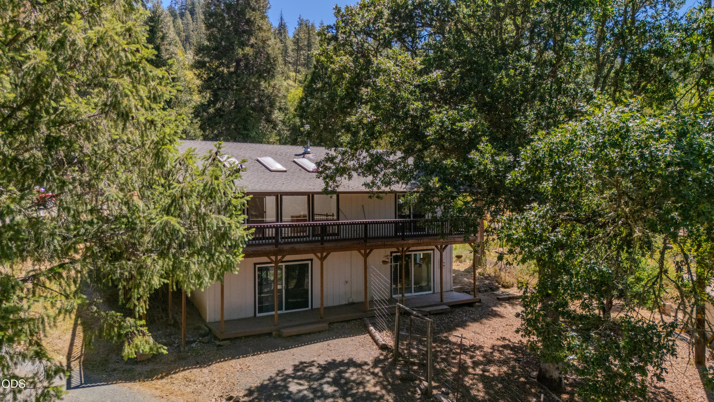 6900 Pleasant Creek Road Rogue River, OR 97537 - Photo 3 of 39