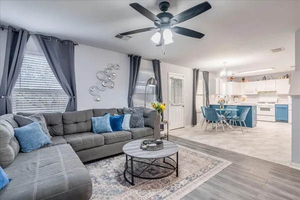 $299,900 | 148 Buttercup Way, Kyle, TX 78640