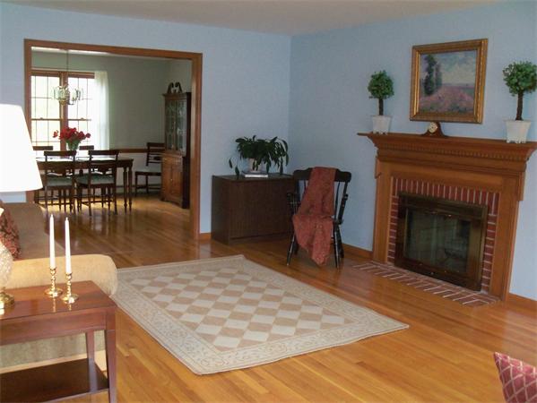46 Spruce Road North Reading, MA 01864 - Photo 3 of 14 Gallery Image 3