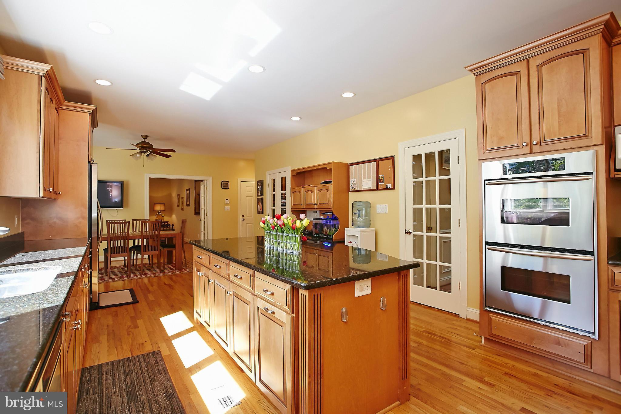 7700 Bells Mill Road Bethesda, MD 20817 - Photo 11 of 29 Chef's Kitchen with Granite