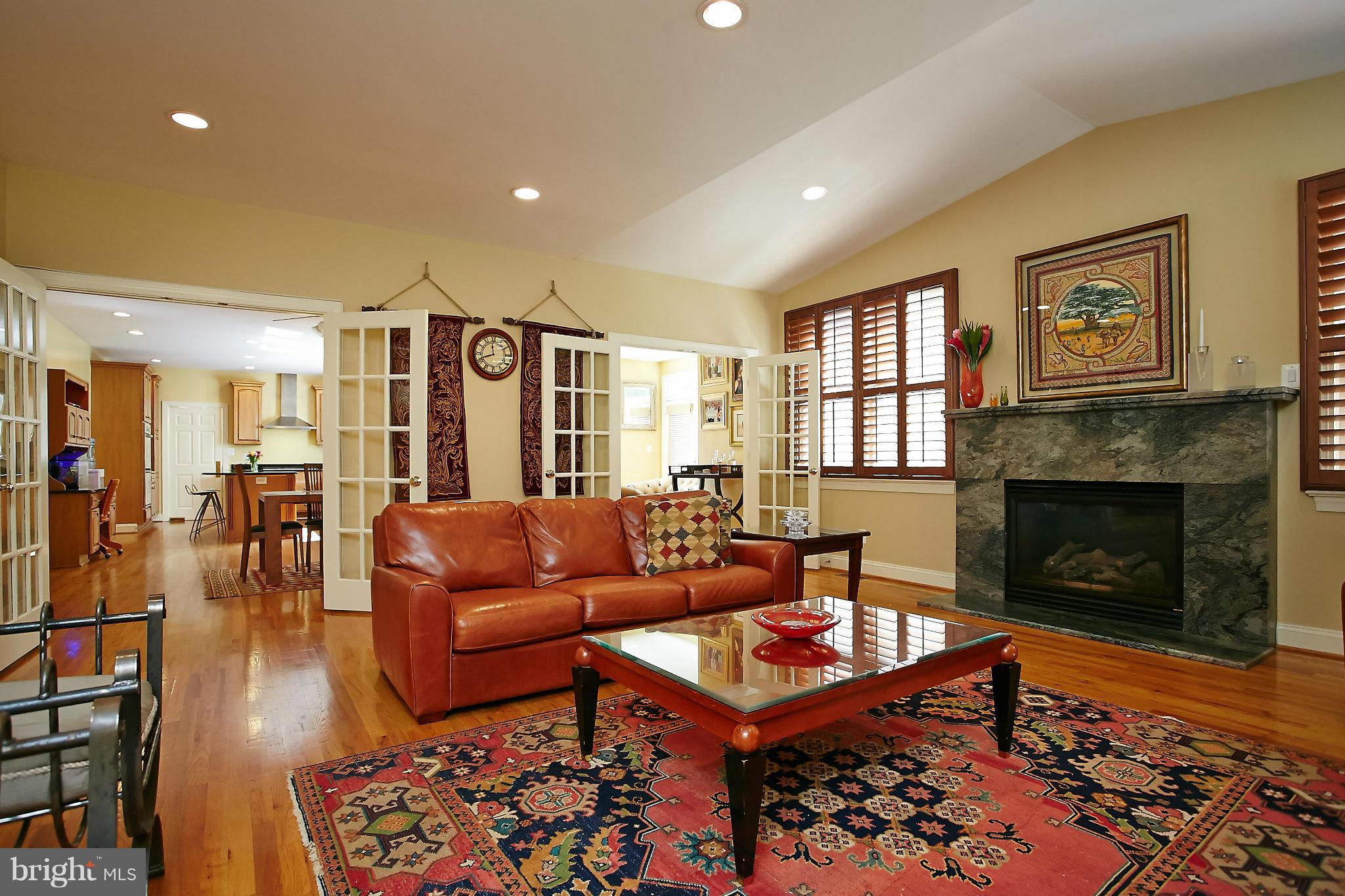 7700 Bells Mill Road Bethesda, MD 20817 - Photo 15 of 29 Family Room