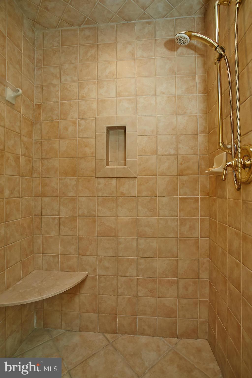 7700 Bells Mill Road Bethesda, MD 20817 - Photo 21 of 29 Bath (Master)