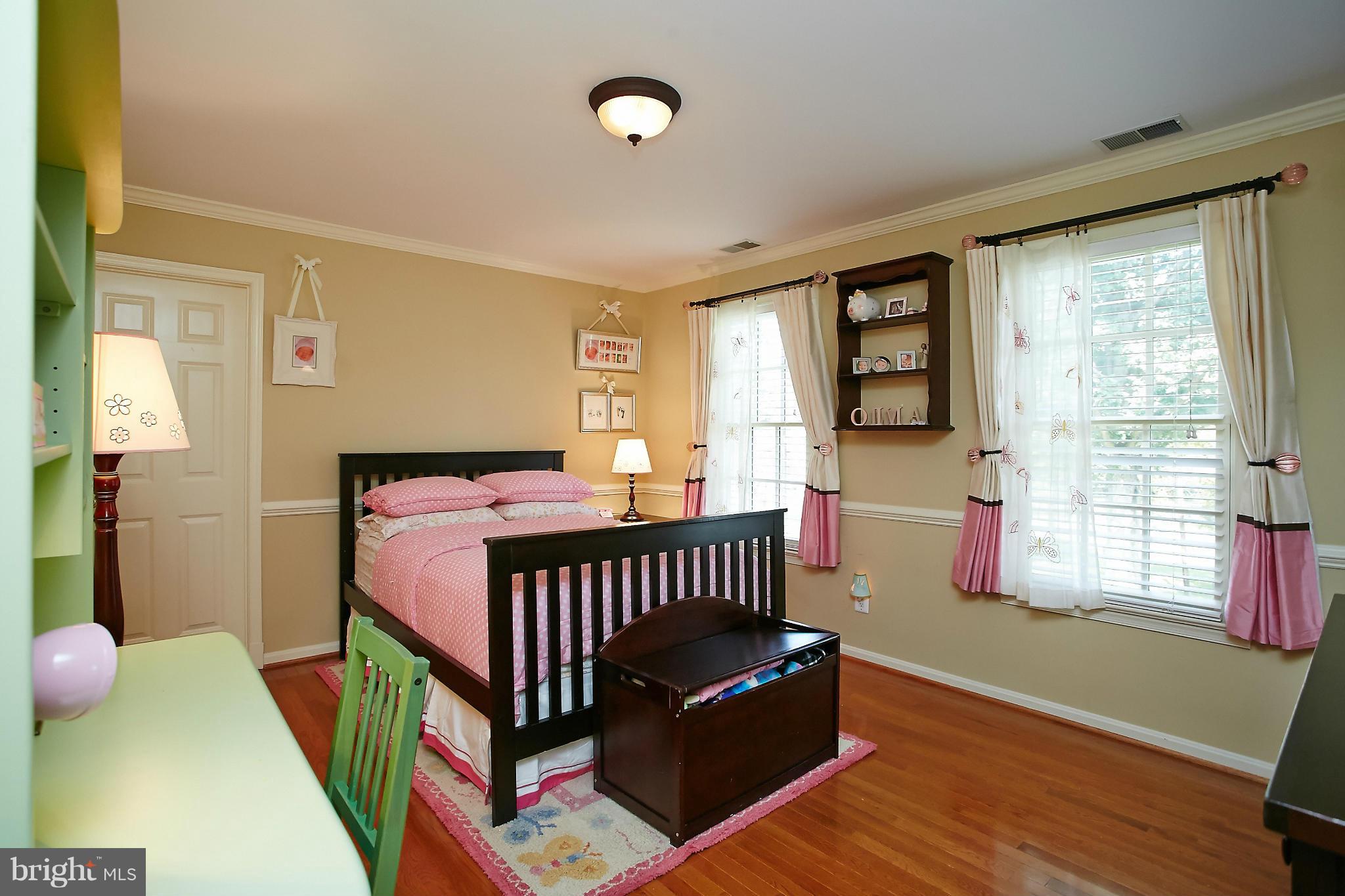 7700 Bells Mill Road Bethesda, MD 20817 - Photo 22 of 29 Bedroom
