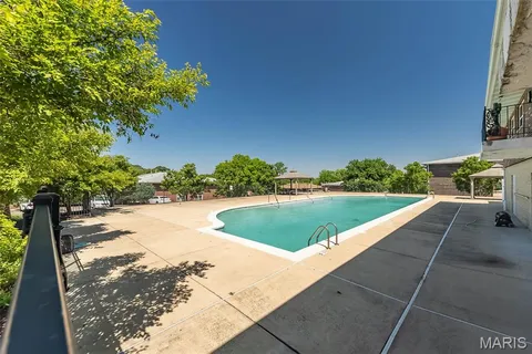 $130,000 | 10315 Forest Brook Lane, Unit A, St. Louis, MO 63146