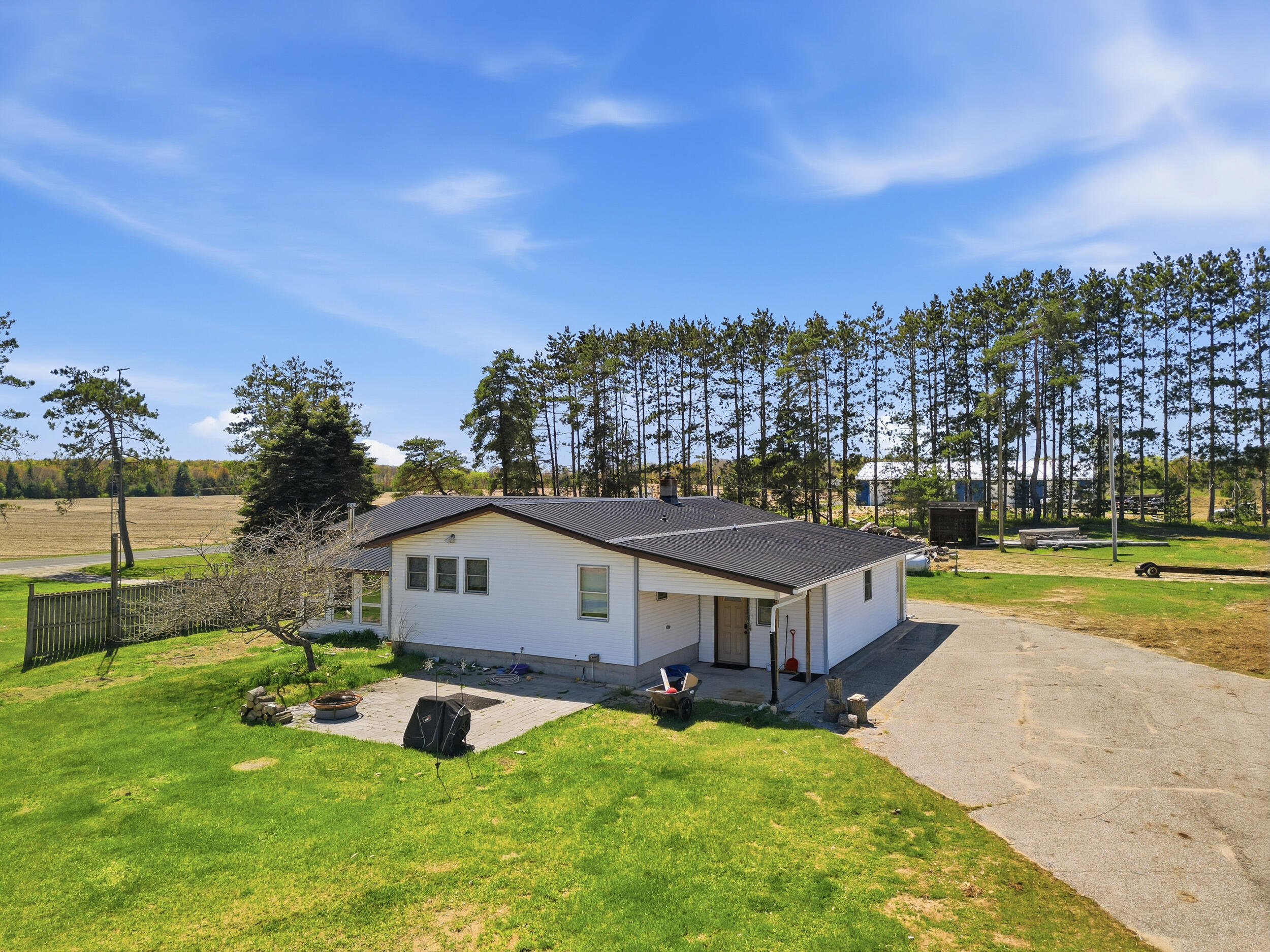 12686 Buchanan Road Stanwood, MI 49346 - Photo 5 of 59 5_d-8