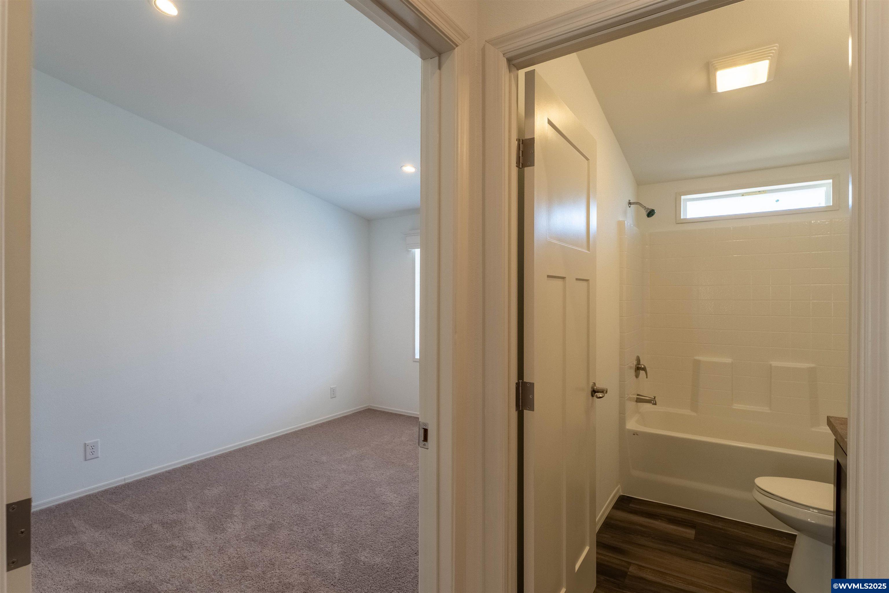 200 Market Street, Unit 218 Lebanon, OR 97355 - Photo 19 of 45