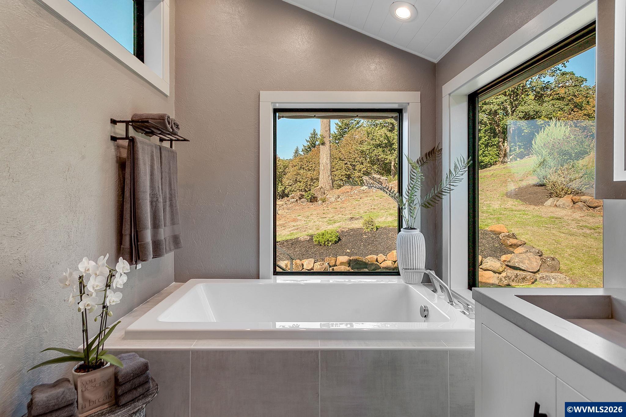 3383 Hillwood Road Southeast Jefferson, OR 97352 - Photo 19 of 50 Gallery Image 19