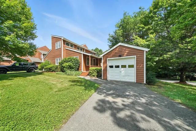 $345,000 | 2 Woodland Way North, Ellenville, NY 12428