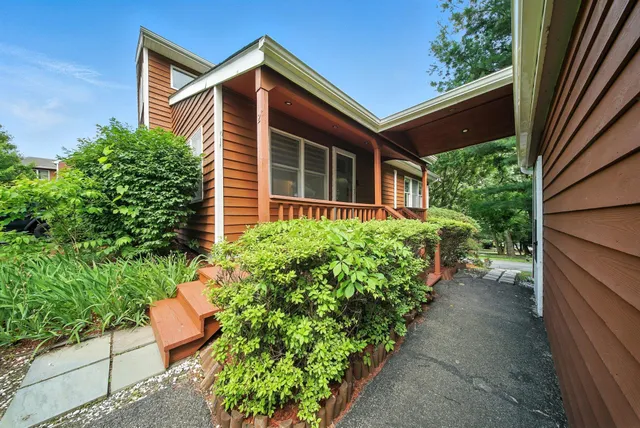 $345,000 | 2 Woodland Way North, Ellenville, NY 12428