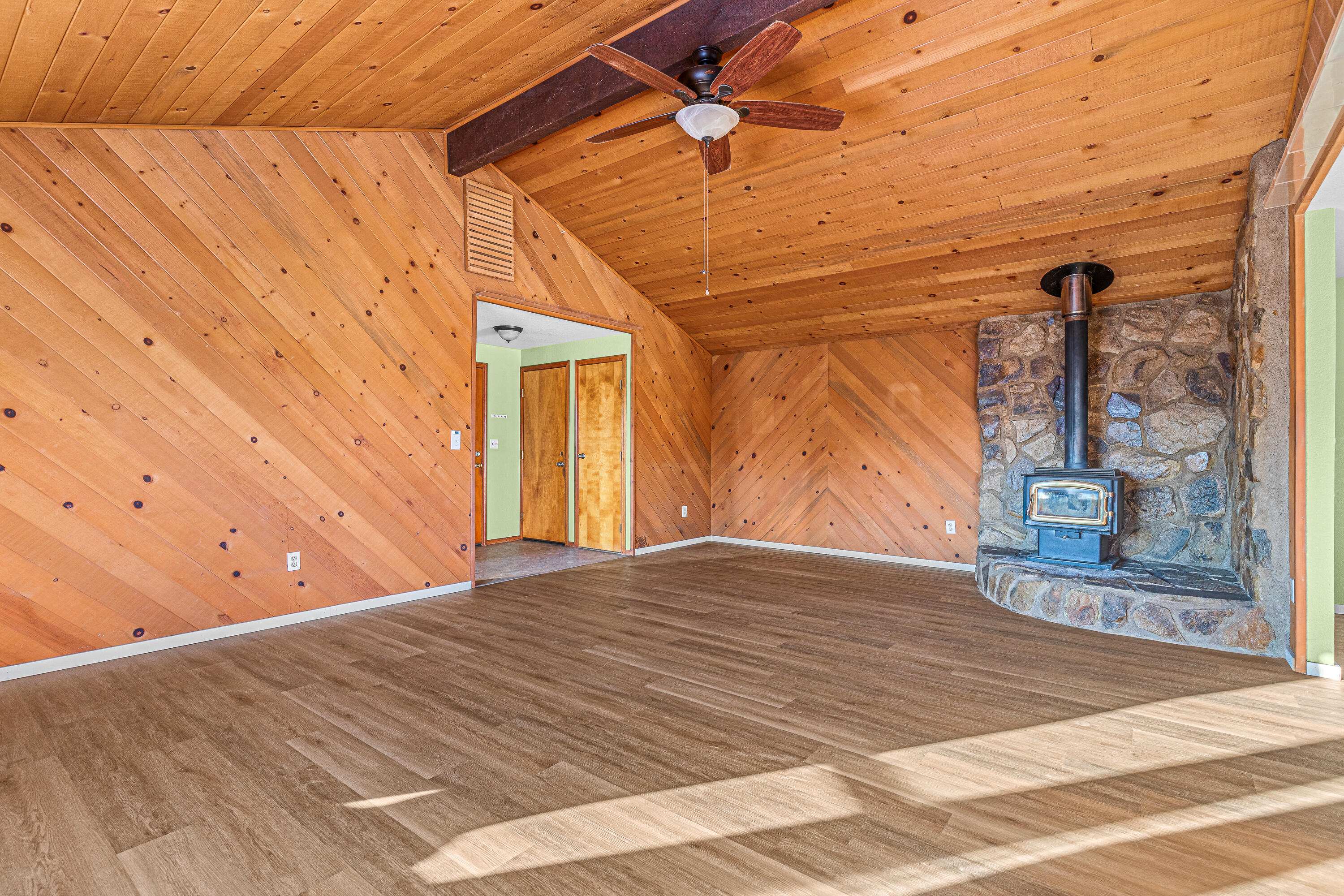 1958 Springbrook Road Medford, OR 97504 - Photo 10 of 30 9R9A7969