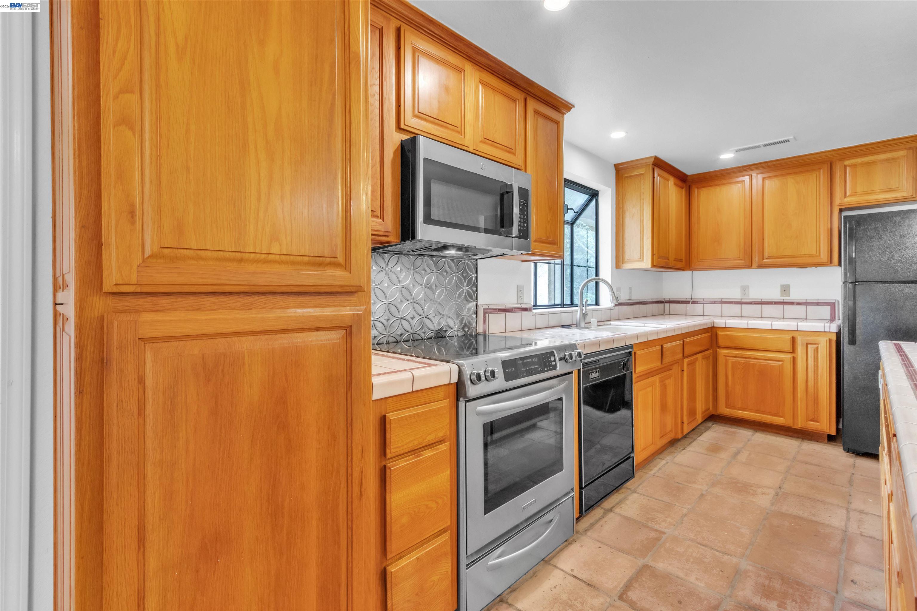 3665 Illinois Avenue Corning, CA 96021 - Photo 19 of 54