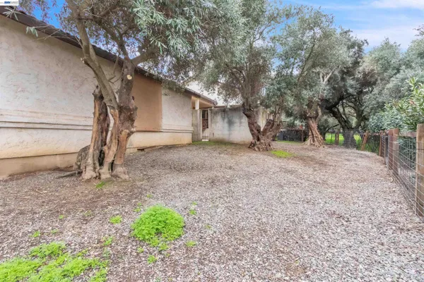 $567,000 | 3665 Illinois Avenue, Corning, CA 96021