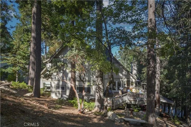 a view of a outdoor space