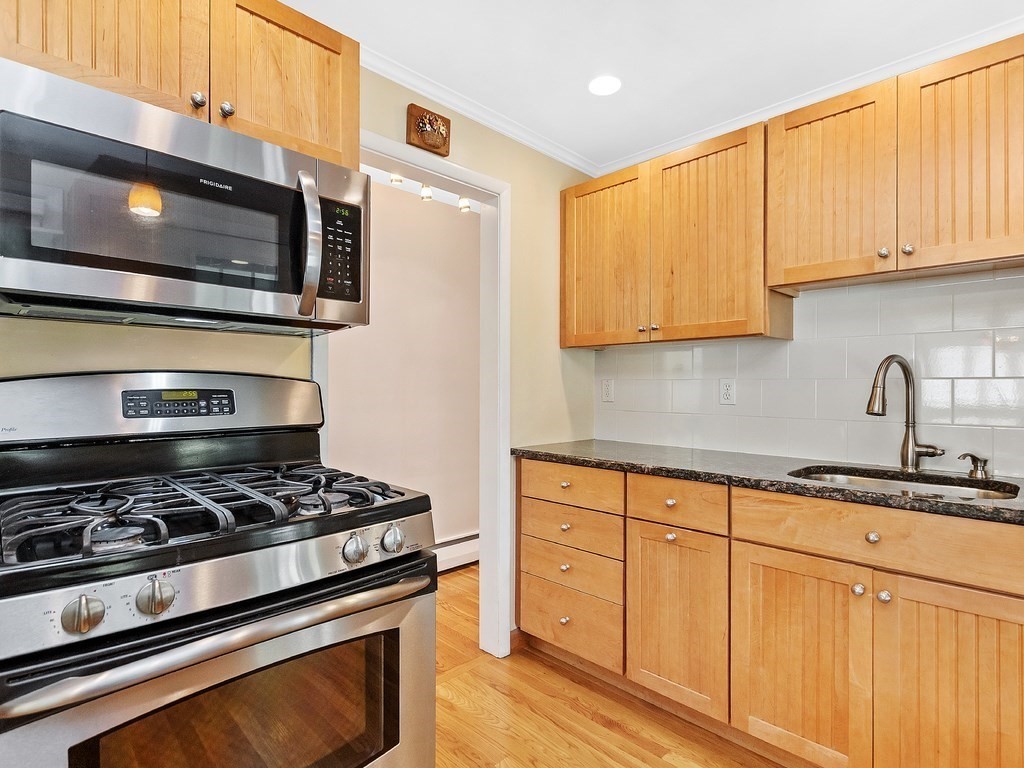 40 Augustus Road Waltham, MA 02452 - Photo 13 of 40 Gallery Image 13