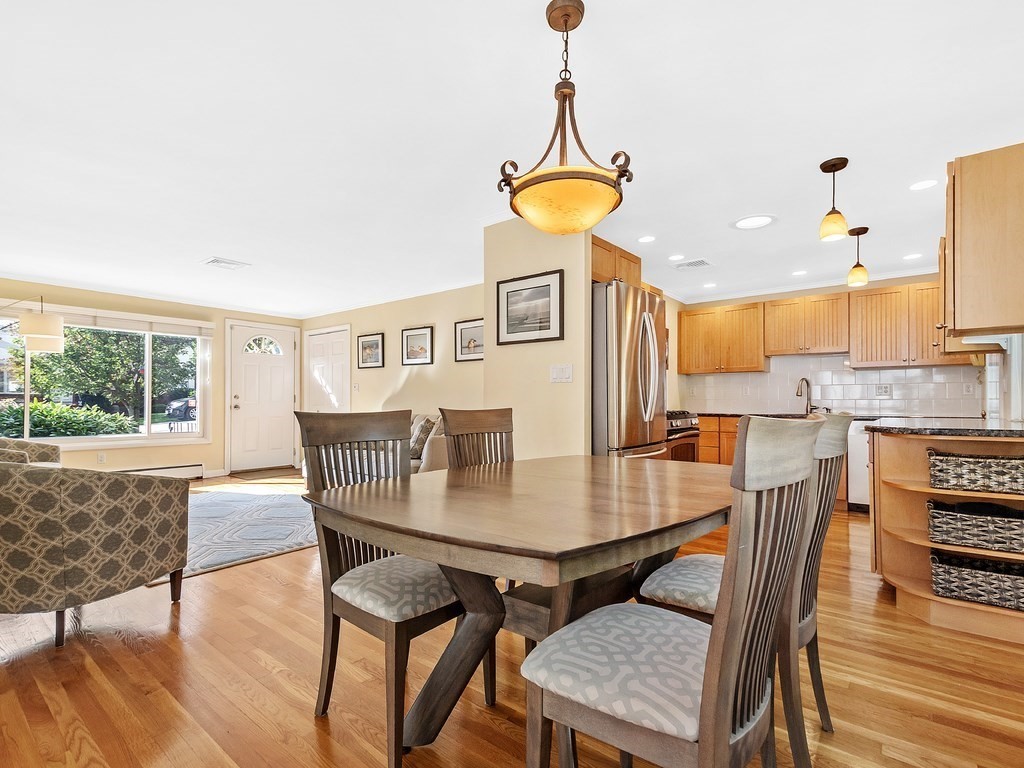 40 Augustus Road Waltham, MA 02452 - Photo 7 of 40 Gallery Image 7