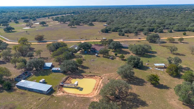 $1,750,000 | 1009 Private Road 1024, Hallettsville, TX 77964