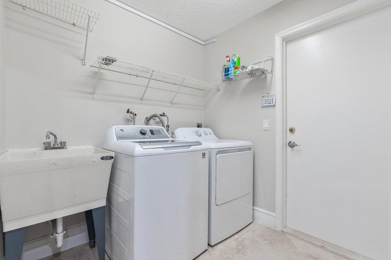 12199 Rockledge Circle Boca Raton, FL 33428 - Photo 30 of 52 033-12199RockledgeCircle-BocaRaton-FL-33