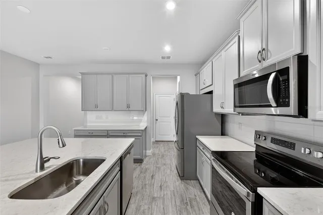 $359,900 | 6050 Grand Sonata Avenue, Lutz, FL 33558