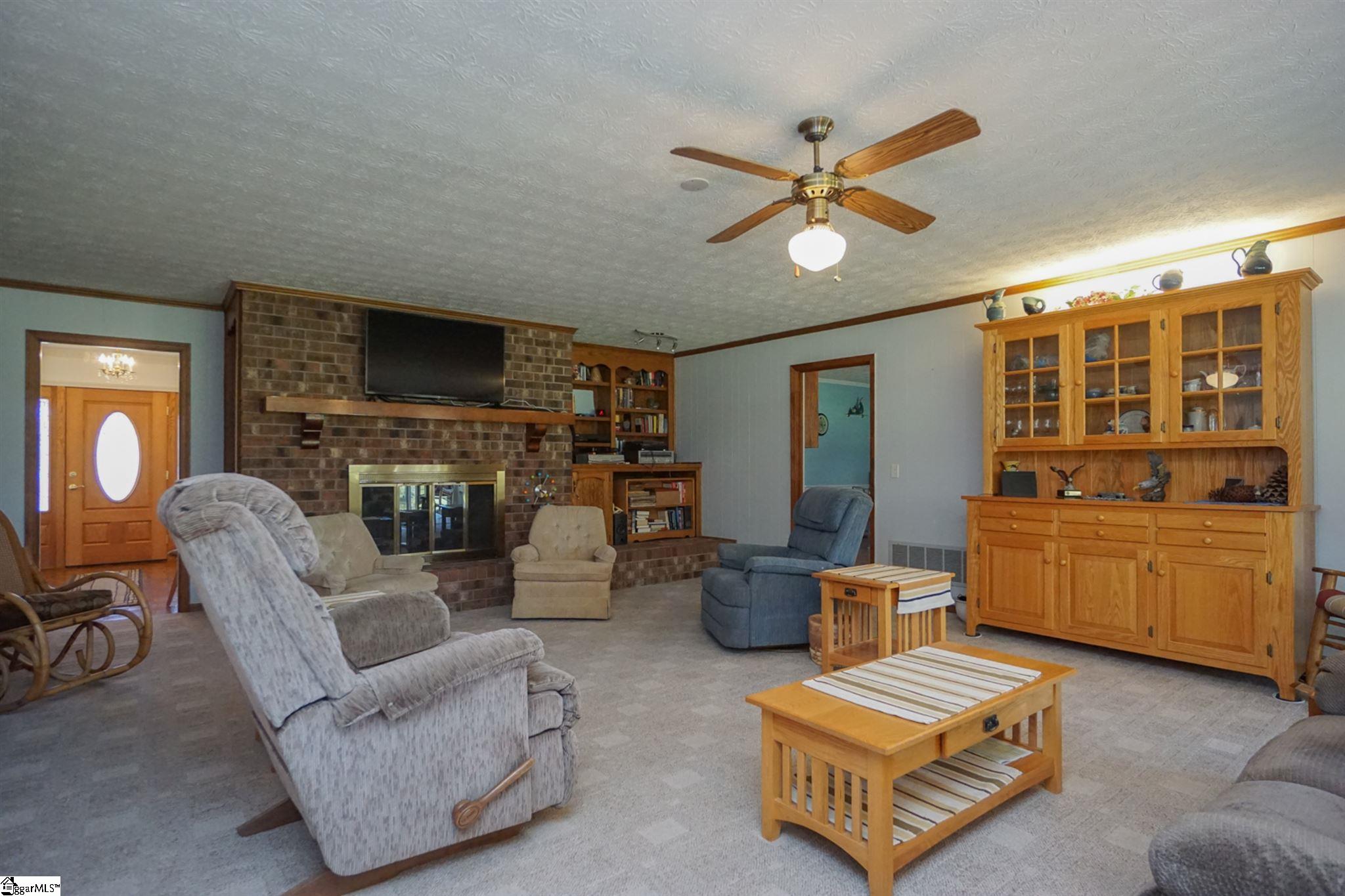 112 Country Lakes Road Easley, SC 29642 - Photo 11 of 36 Gallery Image 11