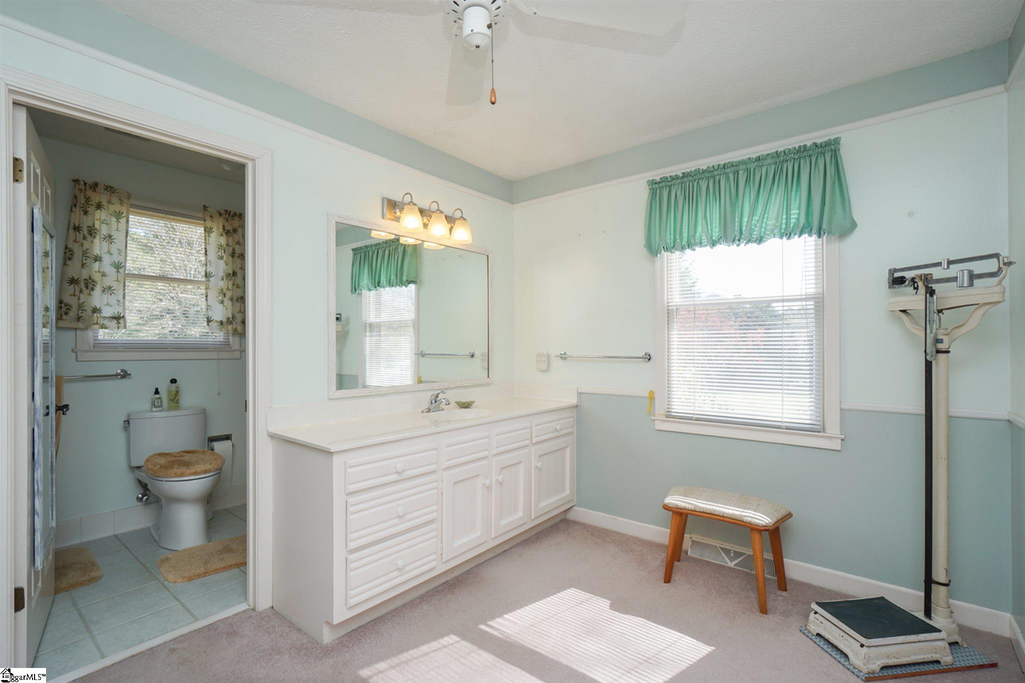 112 Country Lakes Road Easley, SC 29642 - Photo 19 of 36 Gallery Image 19