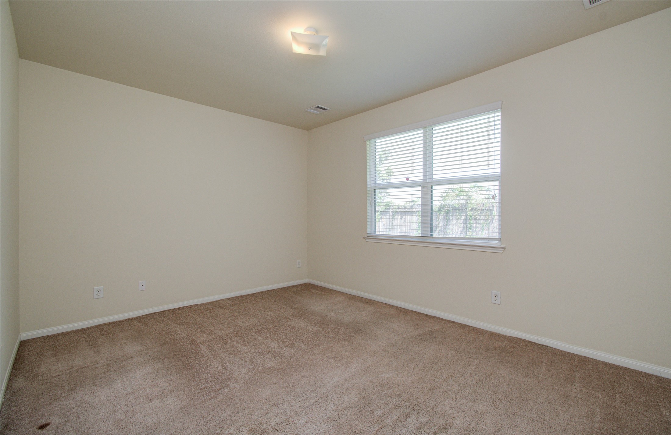 10410 Solitude Way Houston, TX 77044 - Photo 18 of 45