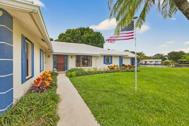 $699,000 | 9472 Southeast Little Club Way South, Jupiter, FL 33469