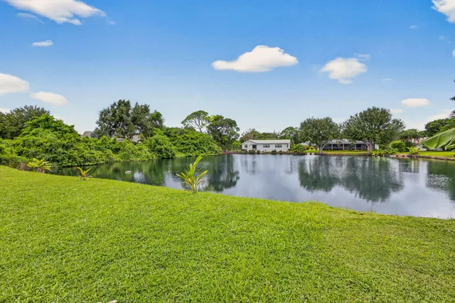 $699,000 | 9472 Southeast Little Club Way South, Jupiter, FL 33469