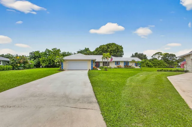 $699,000 | 9472 Southeast Little Club Way South, Jupiter, FL 33469