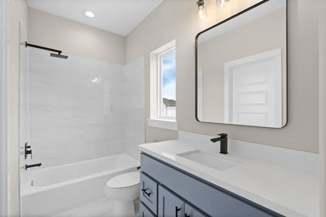 $349,900 | 5822 Highland Sun Lane, Houston, TX 77091