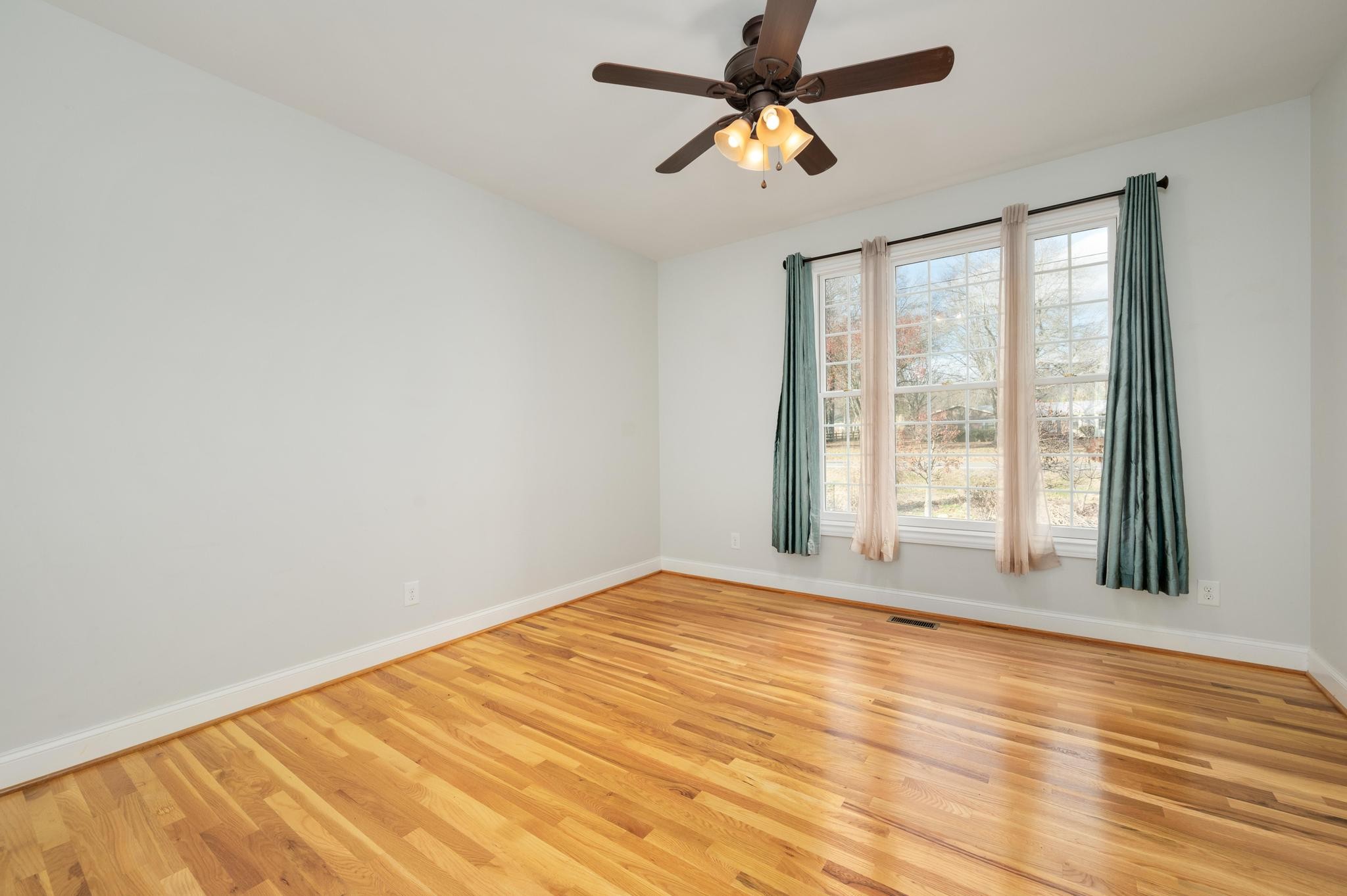 643 Central Valley Road Murfreesboro, TN 37129 - Photo 9 of 19 Gallery Image 9