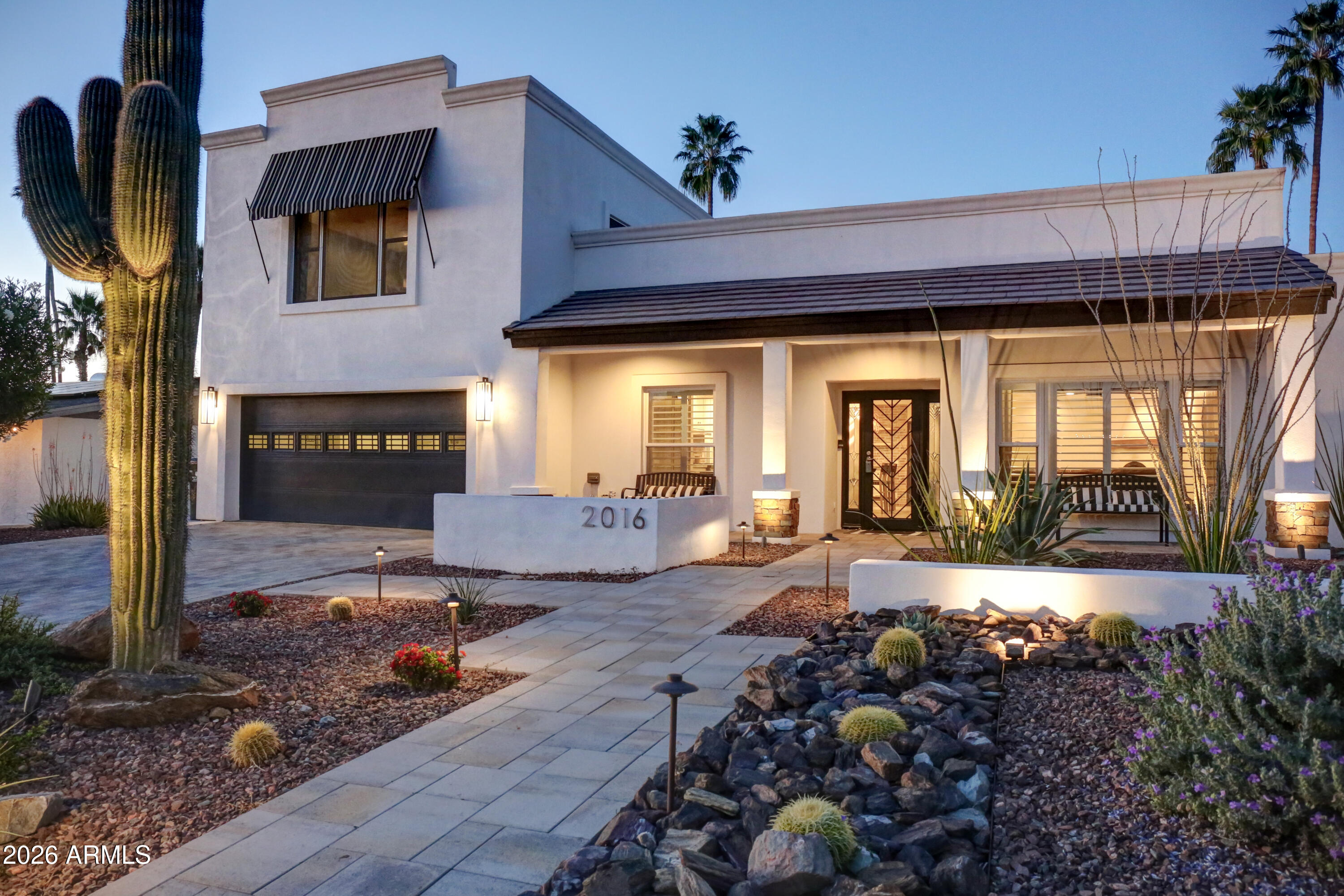 2016 East State Avenue Phoenix, AZ 85020 - Photo 2 of 42 5D3A0893_4_5