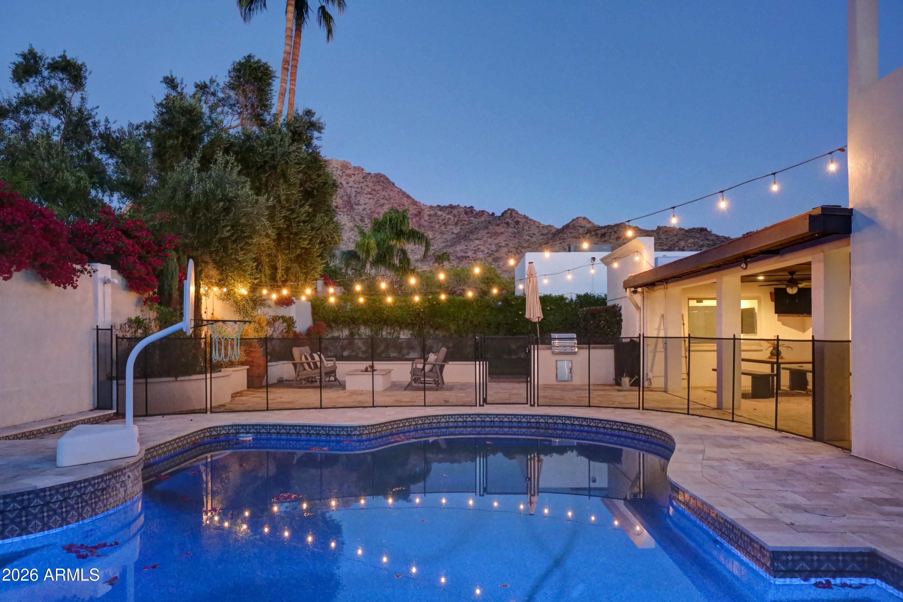 2016 East State Avenue Phoenix, AZ 85020 - Photo 3 of 42 5D3A0950_1_2