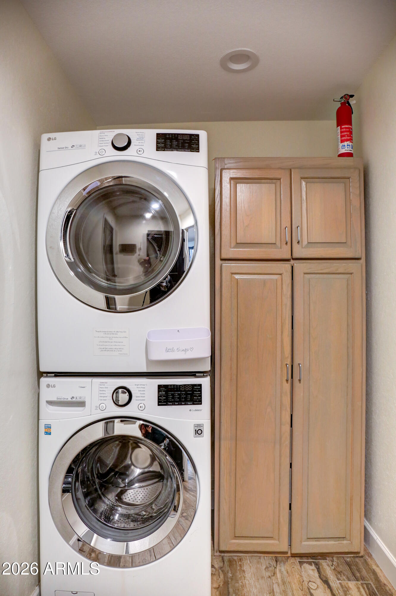 2016 East State Avenue Phoenix, AZ 85020 - Photo 32 of 42 a utility room with dryer and washer
