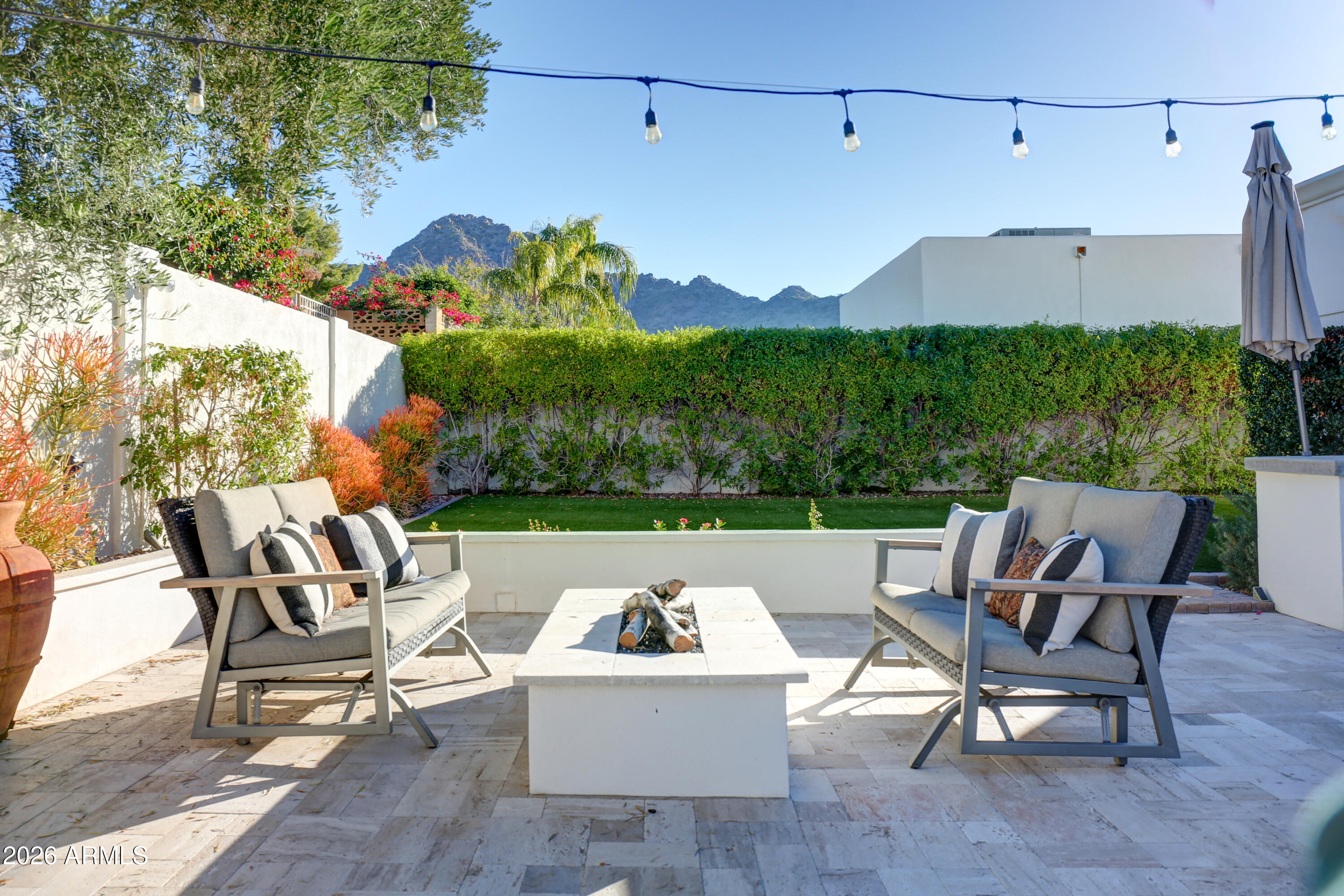 2016 East State Avenue Phoenix, AZ 85020 - Photo 38 of 42 a view of an outdoor sitting area with furniture and garden